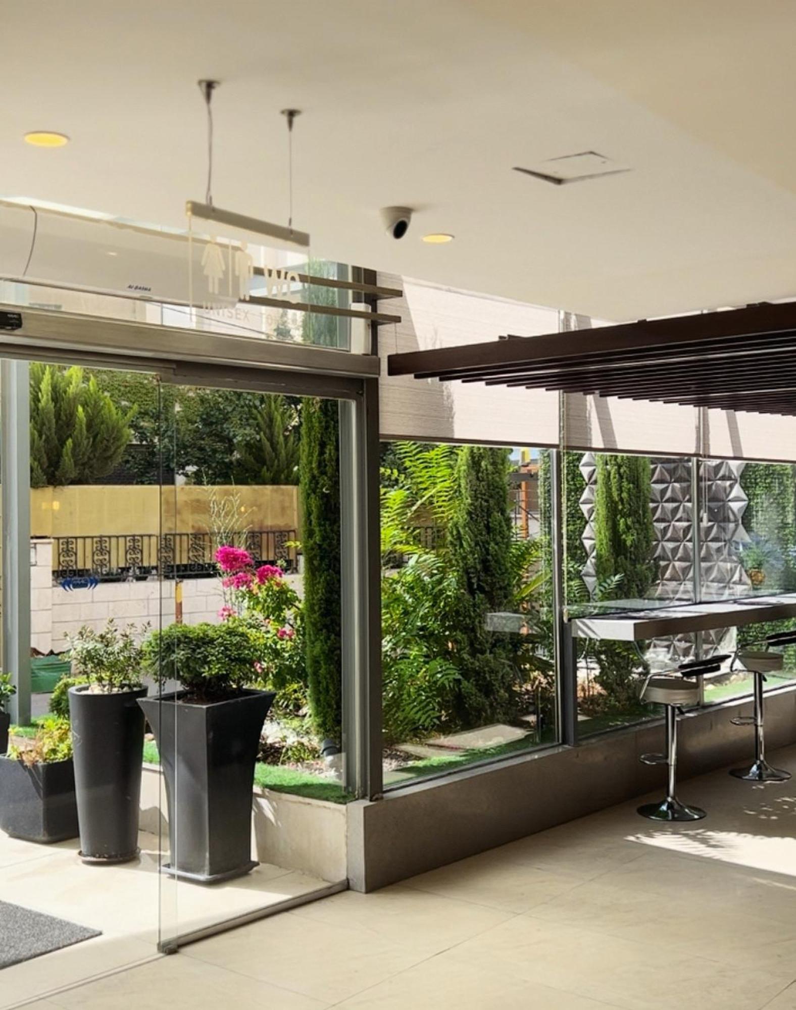 The Seventh Star Hotel Suites Амман Экстерьер фото