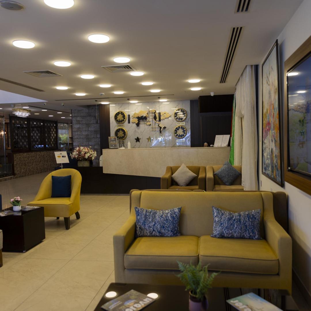 The Seventh Star Hotel Suites Амман Экстерьер фото